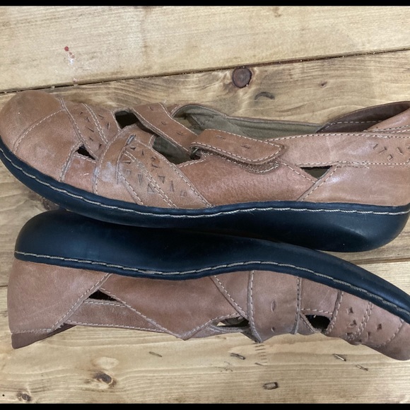 Clarks Leather upper shoes - Picture 3 of 6